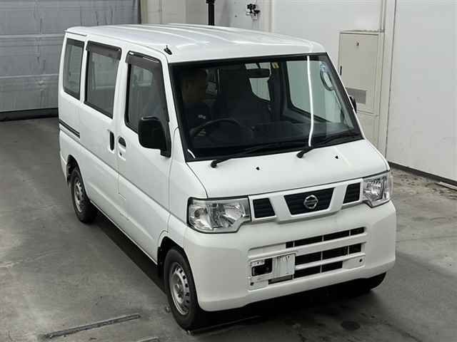 99 Nissan Clipper van U71V 2013 г. (MIRIVE Saitama)